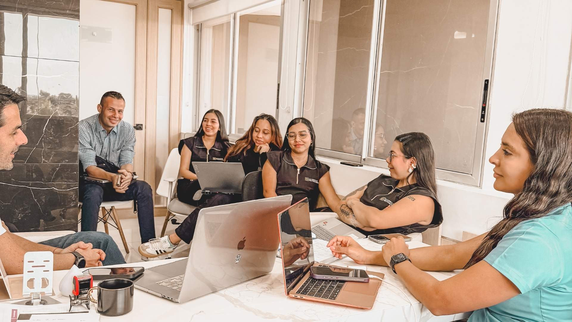 Andres-parra-de-medico-a-empresario-sharko-consultores-medicina-curso-rocketfin-optimus-shark10