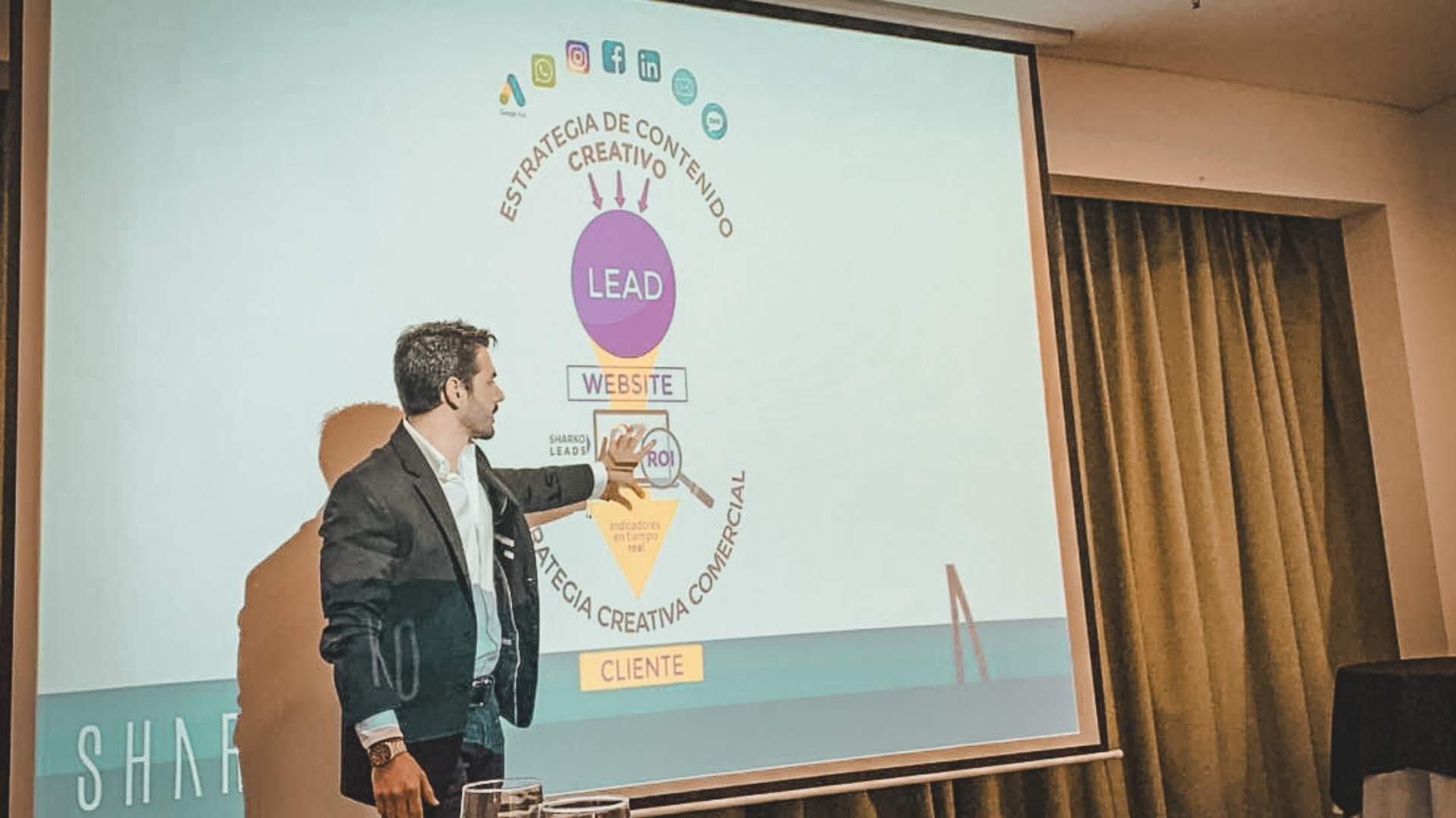 Andres-parra-de-medico-a-empresario-sharko-consultores-medicina-curso-rocketfin-optimus-shark11